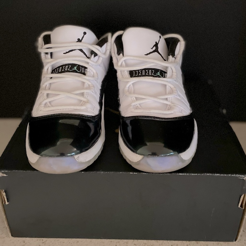 Jordan 11 Retro Low